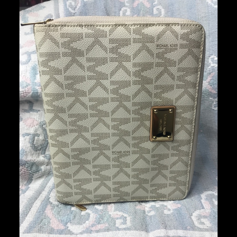 Micheal Kors Ipad case